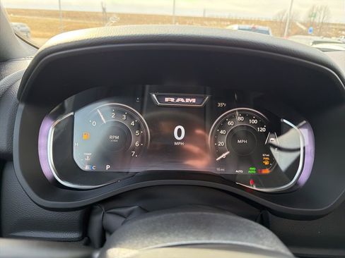 New 2026 RAM 1500 4x4 Crew Cab image 25