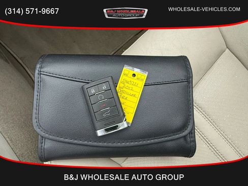 Used 2012 Cadillac SRX Luxury image 28