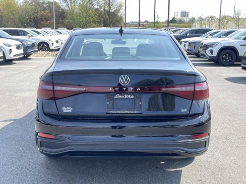 New 2026 Volkswagen Jetta SE FWD image 6