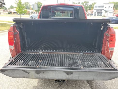 Used 2013 Nissan Titan SV w/ SV Value Truck Pkg RWD image 25