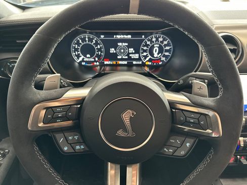 Used 2022 Ford Mustang Shelby GT500 w/ Technology Package RWD image 22