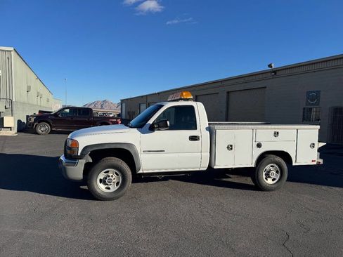 Used 2006 GMC Sierra 2500 W/T image 4