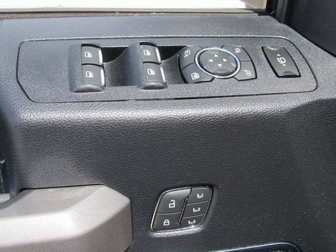 Used 2020 Ford F350 Platinum w/ Tremor Off-Road Package image 16