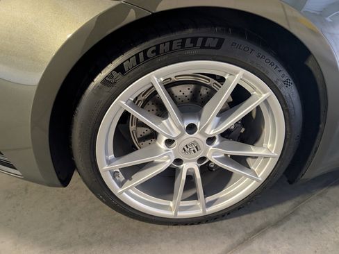 Used 2023 Porsche 911 Carrera image 16