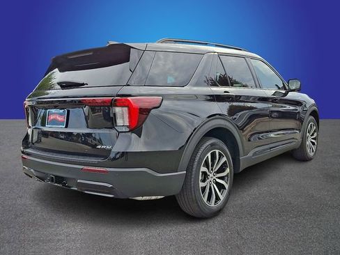 New 2026 Ford Explorer ST-Line image 3