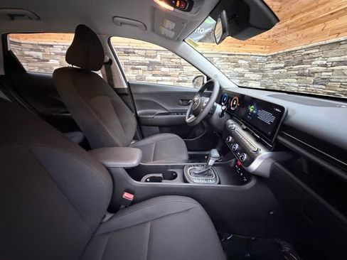 Certified 2024 Hyundai Kona SE AWD/4WD image 14