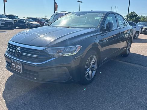 Used 2024 Volkswagen Jetta SE FWD image 15