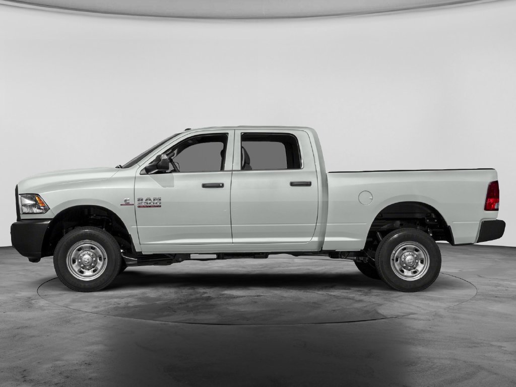 Used 2018 RAM 2500 Tradesman w/ Chrome Appearance Group AWD/4WD image 4