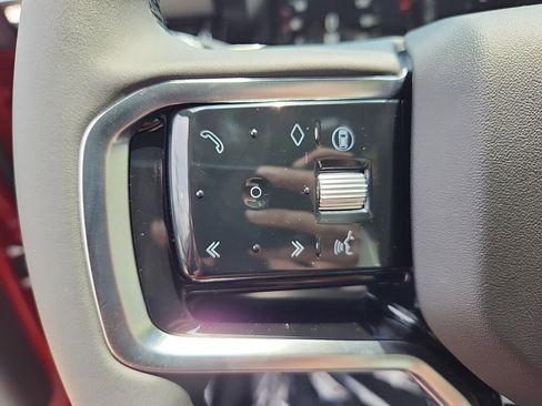 New 2024 Land Rover Discovery Sport Dynamic SE image 19