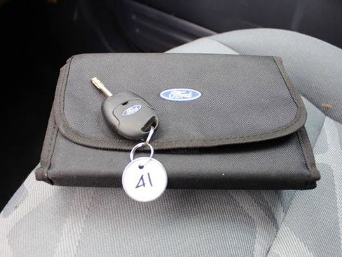 Used 2013 Ford Transit Connect XLT image 21