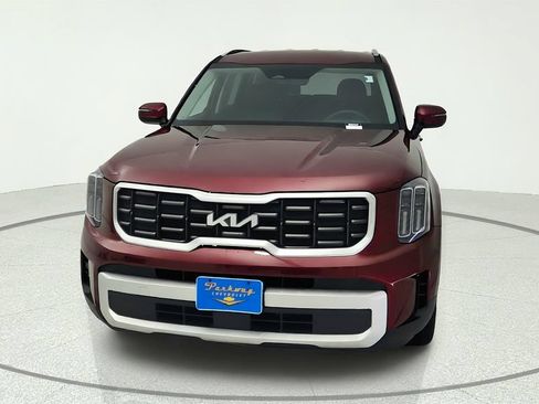 Used 2024 Kia Telluride S FWD image 2