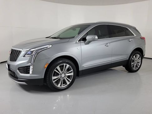 Used 2024 Cadillac XT5 Premium Luxury FWD image 2