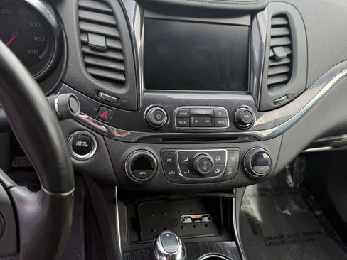 Used 2019 Chevrolet Impala Premier FWD image 16