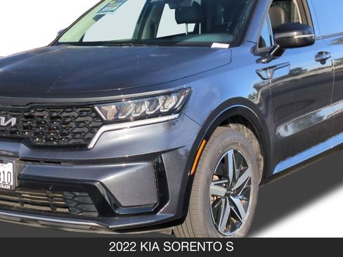 Used 2022 Kia Sorento S image 10