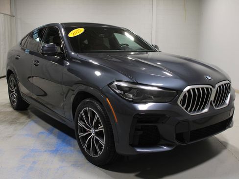 Used 2022 BMW X6 xDrive40i w/ M Sport Package image 3