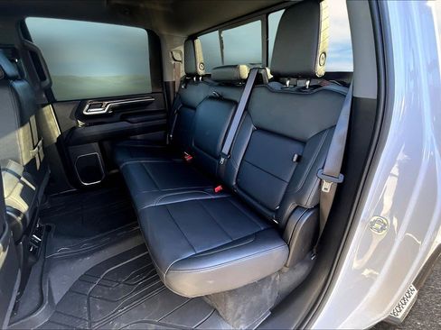 Used 2022 Chevrolet Silverado 1500 LT image 15