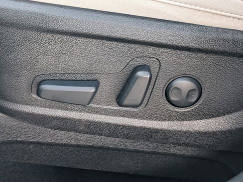 Certified 2023 Kia Telluride EX w/ EX Captain's Chair Package image 18