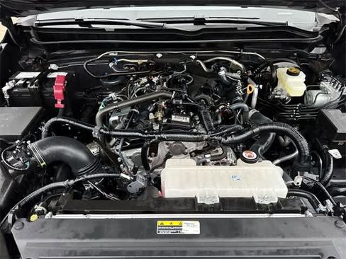 Certified 2025 Toyota Tacoma SR5 image 12