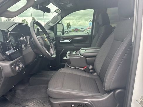 Certified 2025 Chevrolet Silverado 2500 LT AWD/4WD image 9