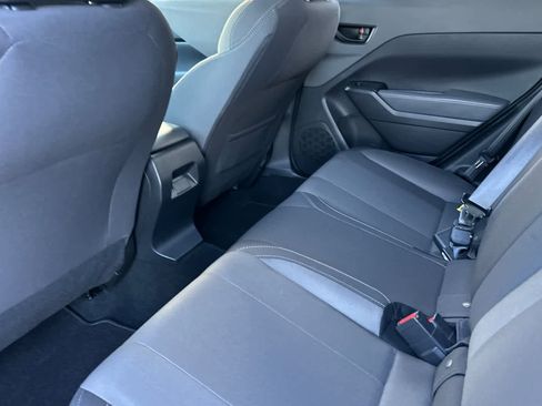 Used 2024 Subaru Crosstrek 2.0i image 11