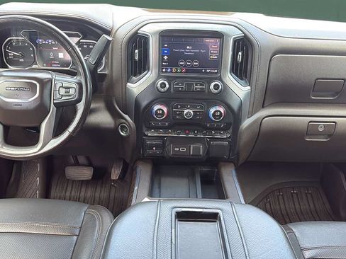 Used 2019 GMC Sierra 1500 Denali w/ Denali Ultimate Package AWD/4WD image 19