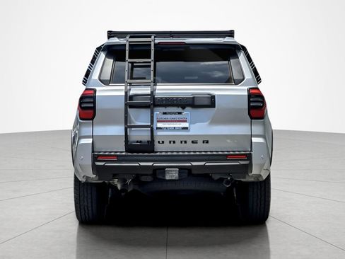 Certified 2025 Toyota 4Runner TRD Off-Road Premium AWD/4WD image 4