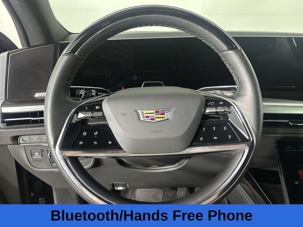 Used 2025 Cadillac Escalade Premium Luxury AWD/4WD image 13