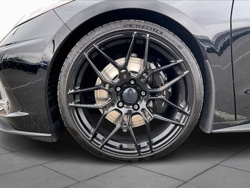 Used 2024 Chevrolet Corvette Stingray Premium Conv w/ Z51 Performance Package image 9