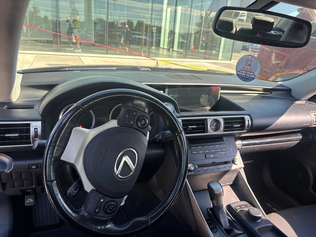 Used 2016 Lexus IS 200t RWD image 7