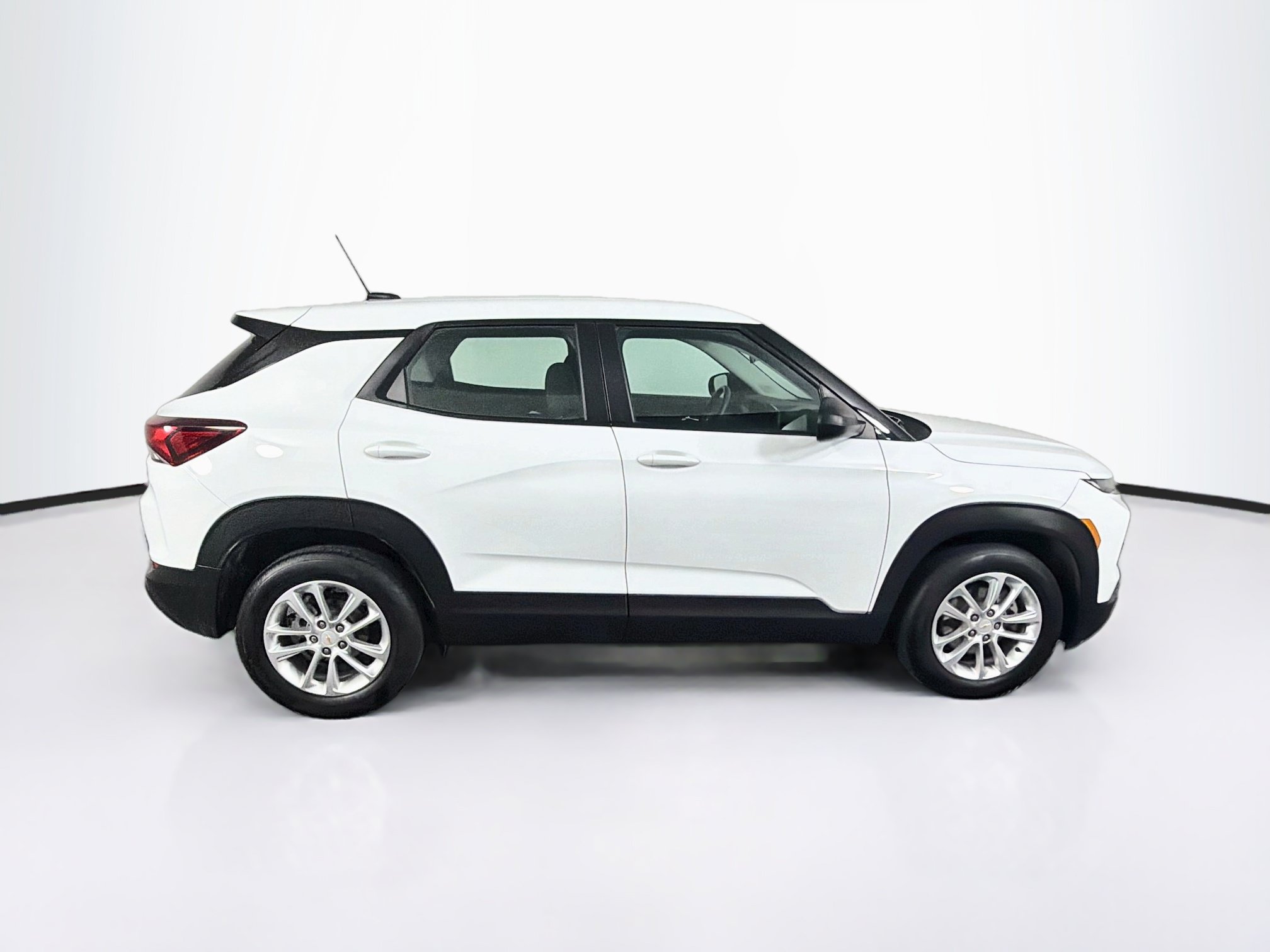 Used 2024 Chevrolet TrailBlazer LS FWD image 10