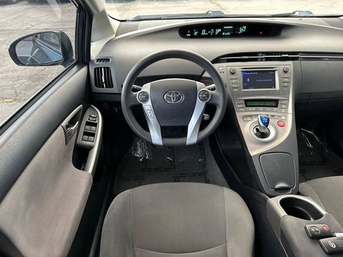 Used 2013 Toyota Prius Two w/ Preferred Accessory Pkg FWD image 38