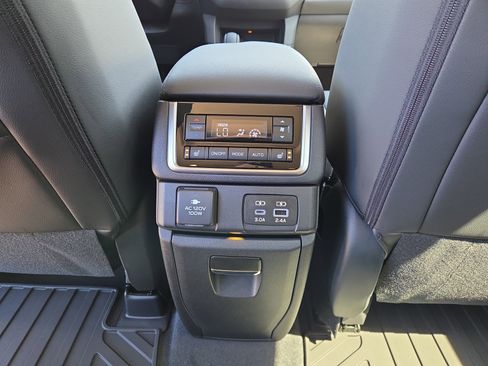 New 2026 Subaru Ascent Bronze Edition AWD/4WD image 9