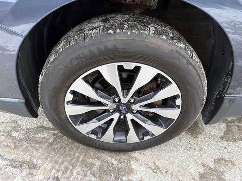 Used 2017 Subaru Outback 3.6R Limited image 10