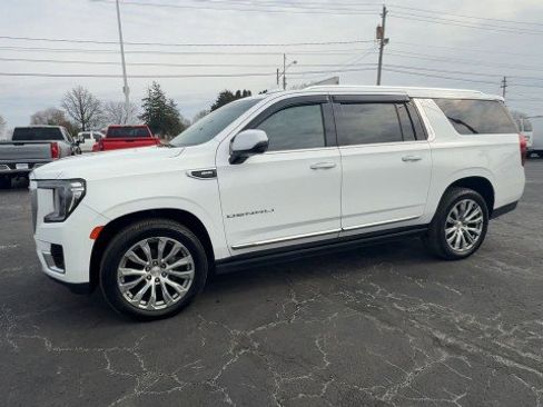 Certified 2022 GMC Yukon XL Denali image 4