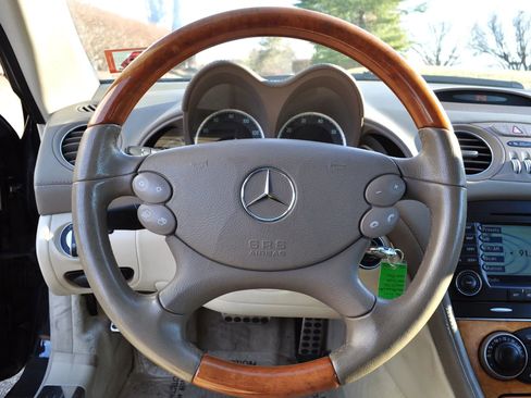 Used 2007 Mercedes-Benz SL 550 image 8