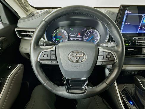 Used 2020 Toyota Highlander Limited AWD/4WD image 11