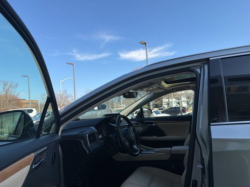 Certified 2021 Lexus RX 350L Premium w/ Premium Package image 31