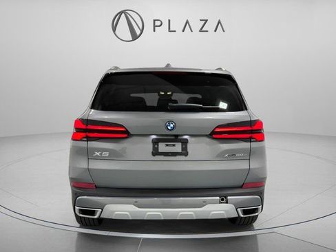 New 2026 BMW X5 xDrive50e image 5
