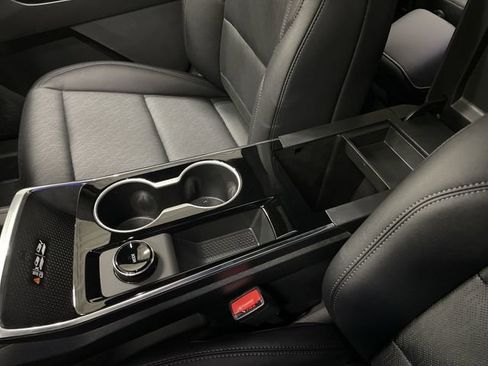 New 2026 Chevrolet Equinox LT w/ Convenience Package II image 23