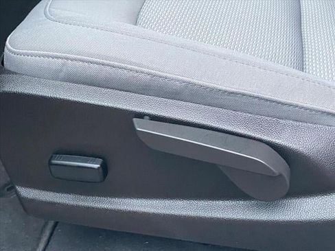 Certified 2022 GMC Canyon Elevation Standard w/ Convenience Package image 16