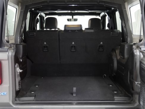 Used 2023 Jeep Wrangler Sahara image 7