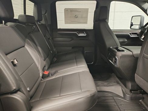 New 2026 GMC Sierra 2500 SLT image 12