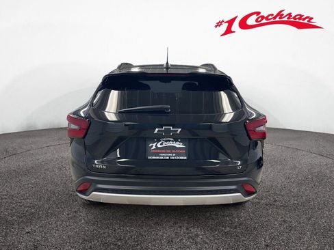 Certified 2024 Chevrolet Trax LT w/ Driver Confidence Package image 15