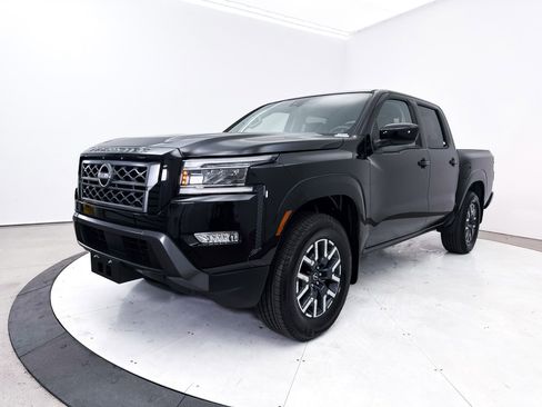 Used 2024 Nissan Frontier SL w/ Technology Package RWD image 14
