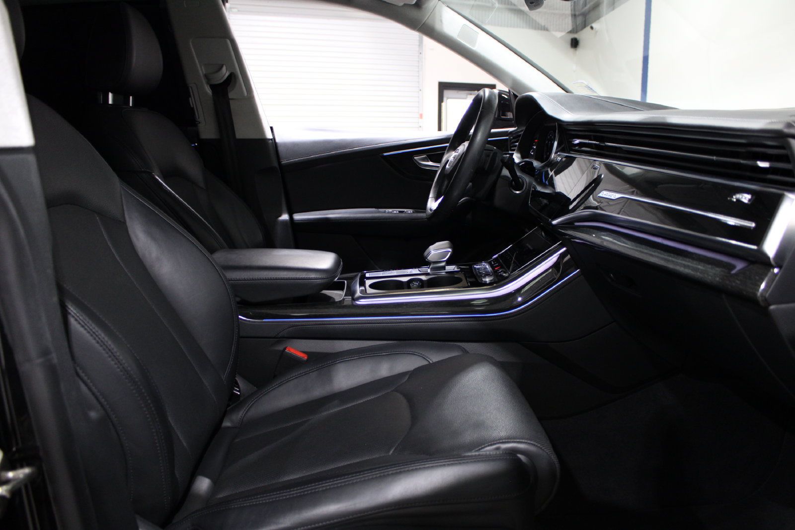 Used 2023 Audi Q8 Prestige w/ Prestige Package AWD/4WD image 15