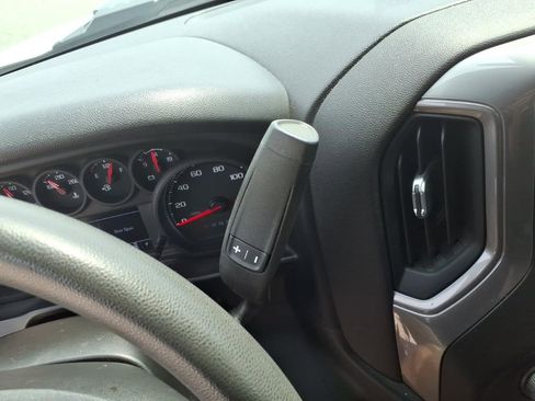 Used 2022 Chevrolet Silverado 2500 Custom w/ Custom Value Package AWD/4WD image 30