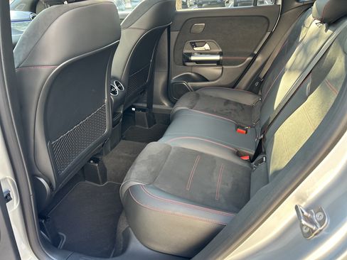 Certified 2025 Mercedes-Benz GLA 250 image 39