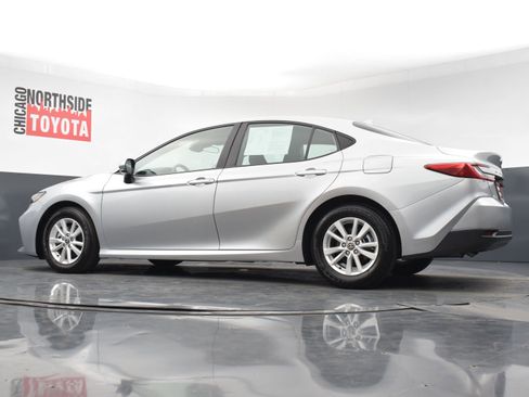 Used 2025 Toyota Camry LE image 26