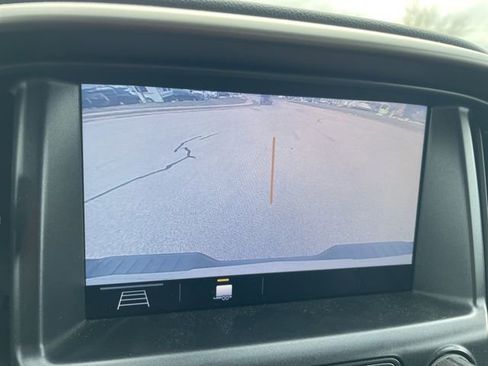 Used 2020 Chevrolet Colorado Z71 image 9