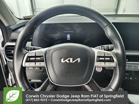 Used 2025 Kia Telluride S AWD/4WD image 22